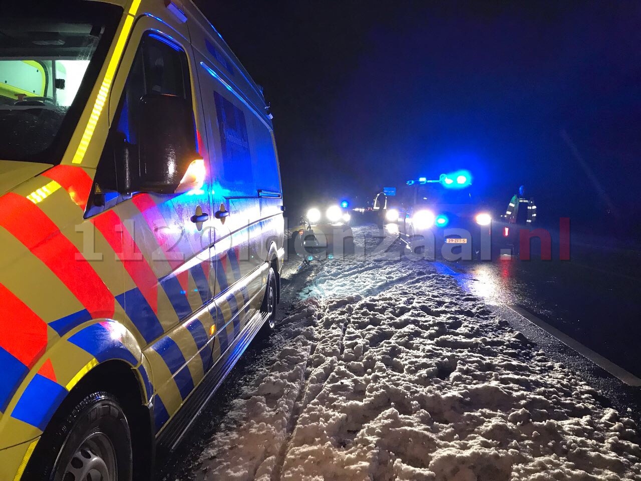 Fietser gewond naar het ziekenhuis na aanrijding met sneeuwschuiver