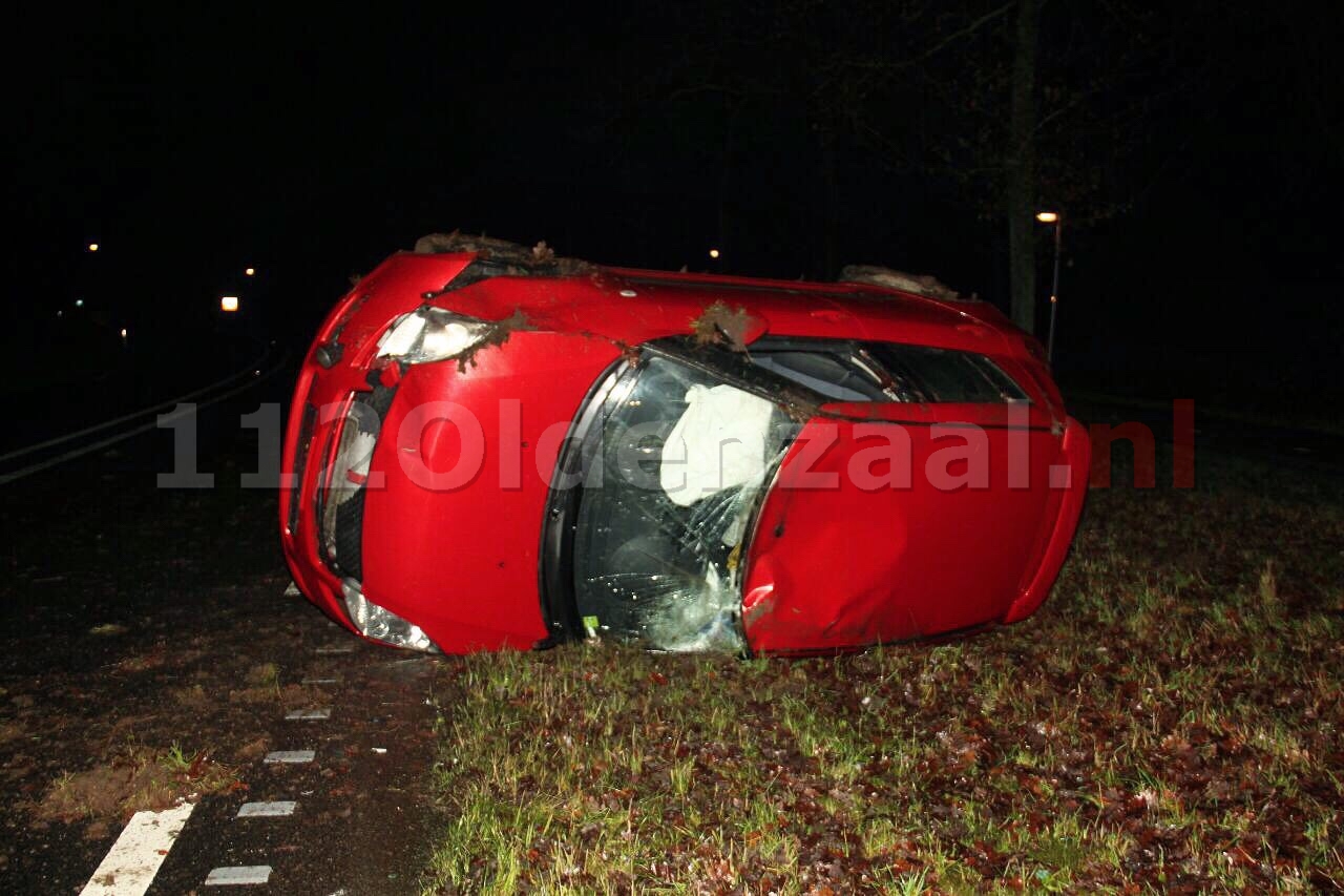 Auto op zijkant aangetroffen op Bentheimerstraat