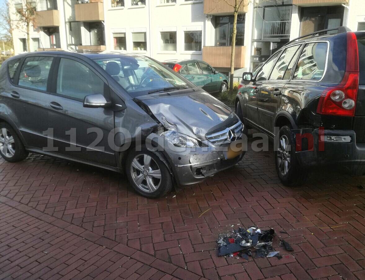 Twee auto’s afgesleept na ongeval in Oldenzaal