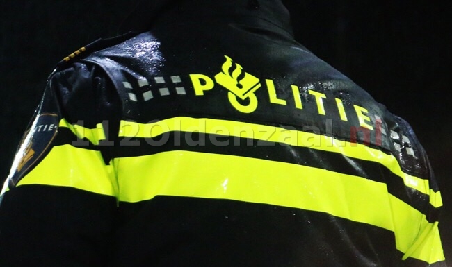 Politie zoekt getuigen na incident in De Lutte; ruiten en kozijnen vernield door vermoedelijk zwaar vuurwerk