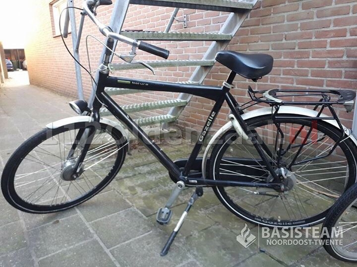 Gestolen fietsen aangetroffen bij fietsendief in Oldenzaal; politie zoekt eigenaren