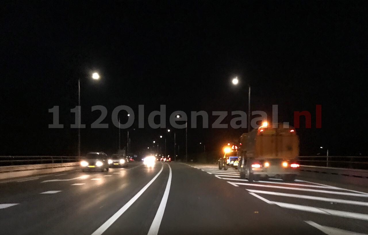 Gedeelte Rondweg Oldenzaal bezaaid met glas