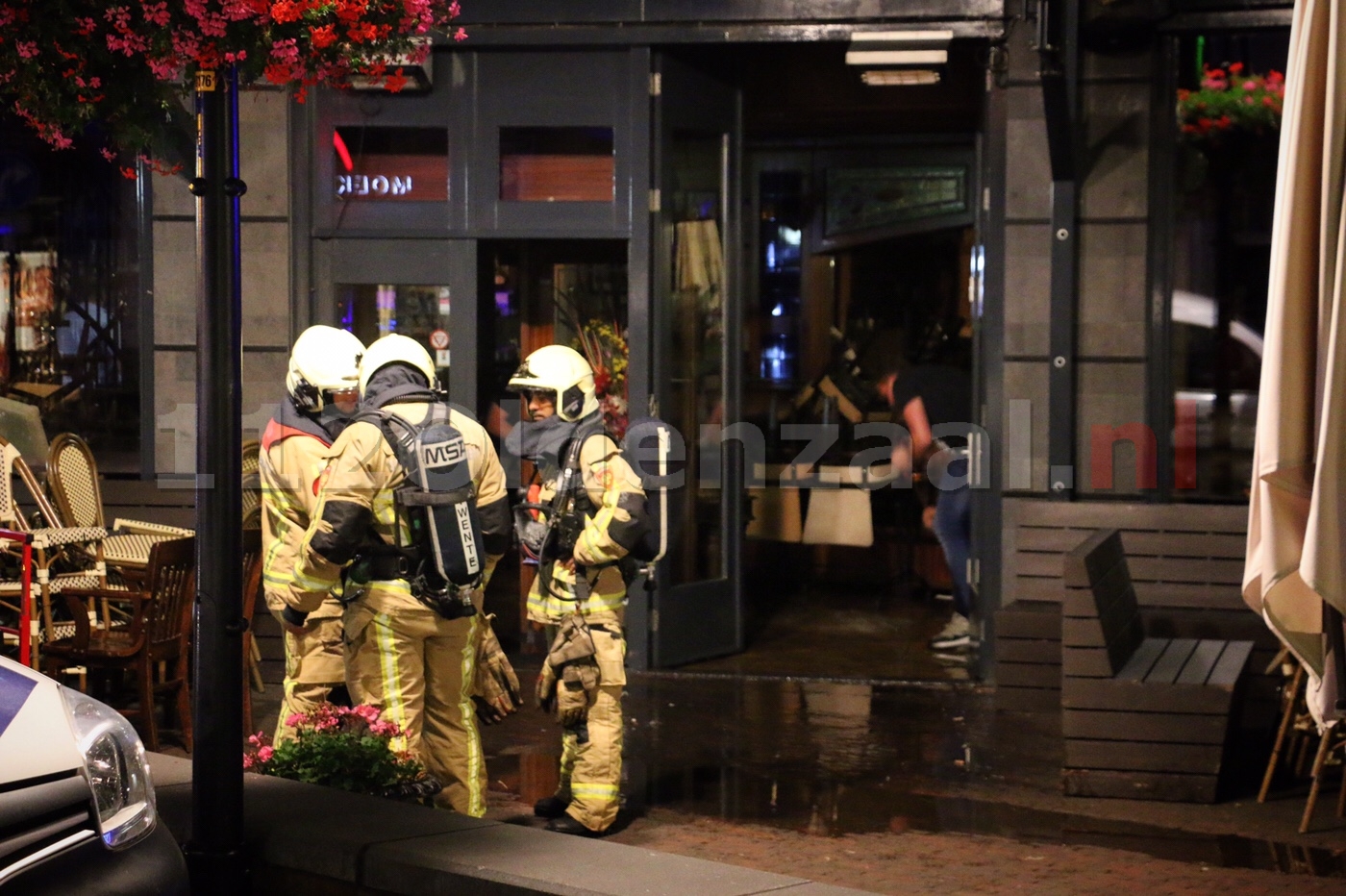 Wateroverlast door sprinklerinstallatie bij lunch-diner-café De Tijd in centrum Oldenzaal