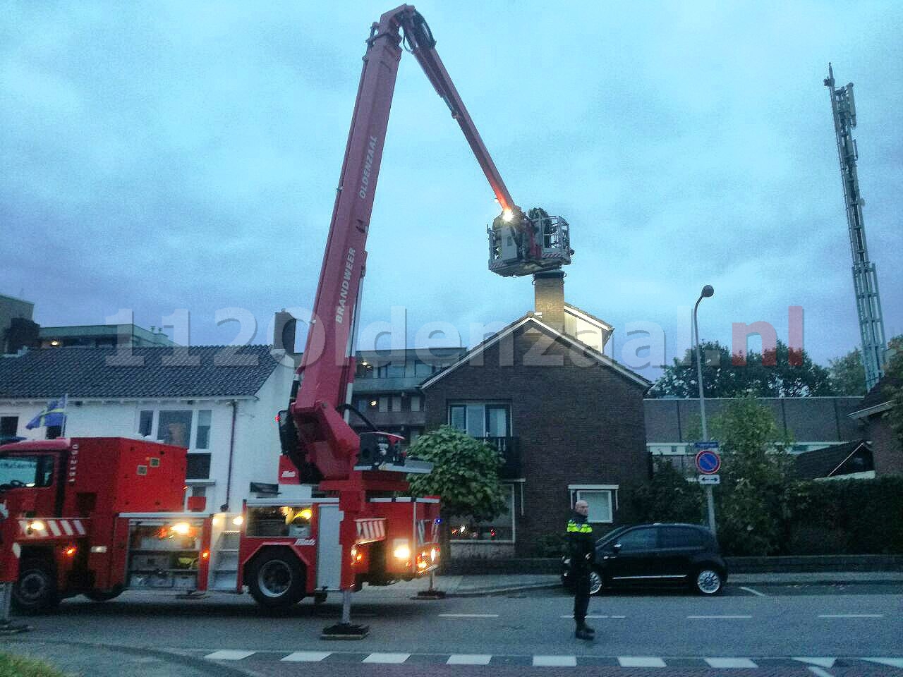 UPDATE: Brandweer rukt uit voor schoorsteenbrand aan Tulpstraat Oldenzaal