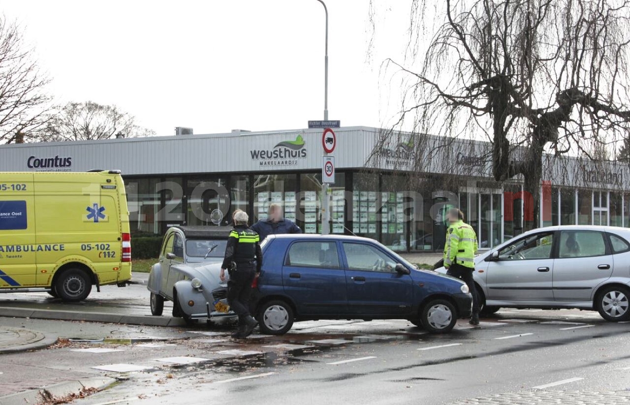 Forse schade en gewonde bij aanrijding in Oldenzaal