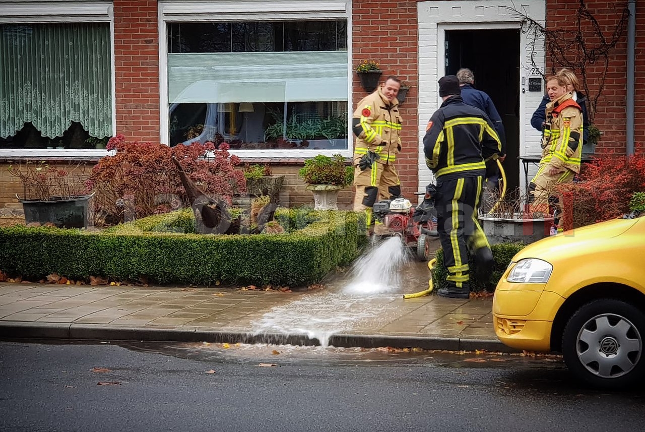 Brandweer rukt uit voor wateroverlast in woning Oldenzaal