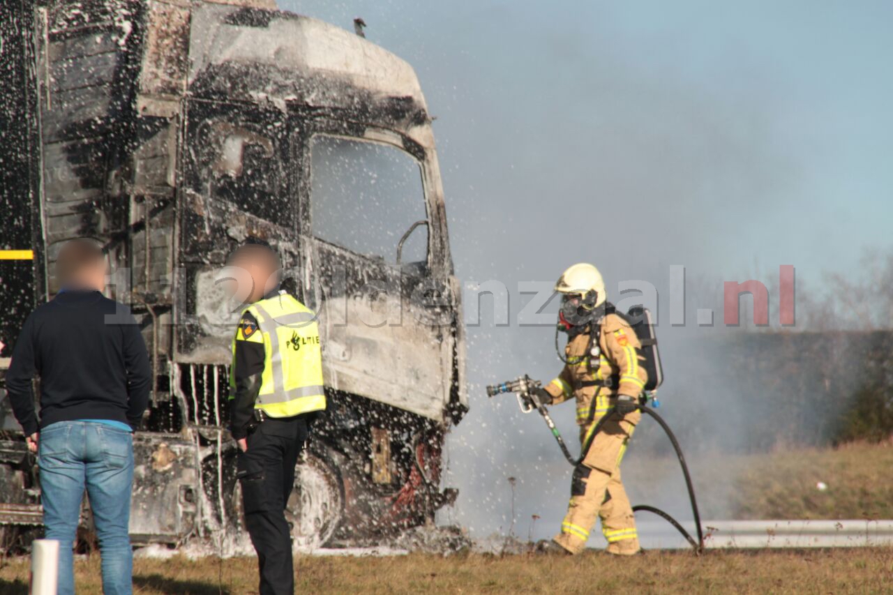 UPDATE: Vrachtwagen in brand A1 Oldenzaal