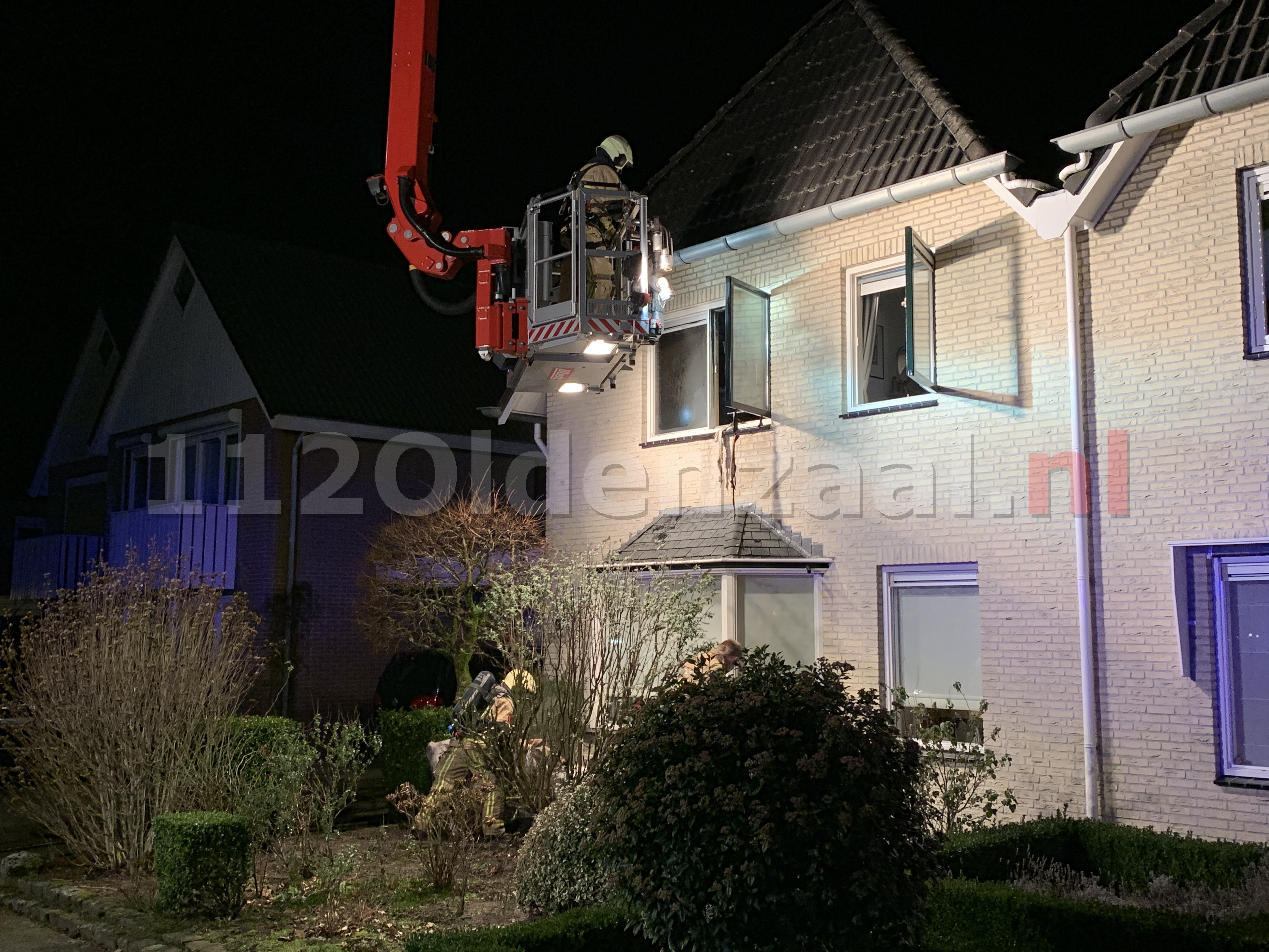 Video: Forse woningbrand in Oldenzaal