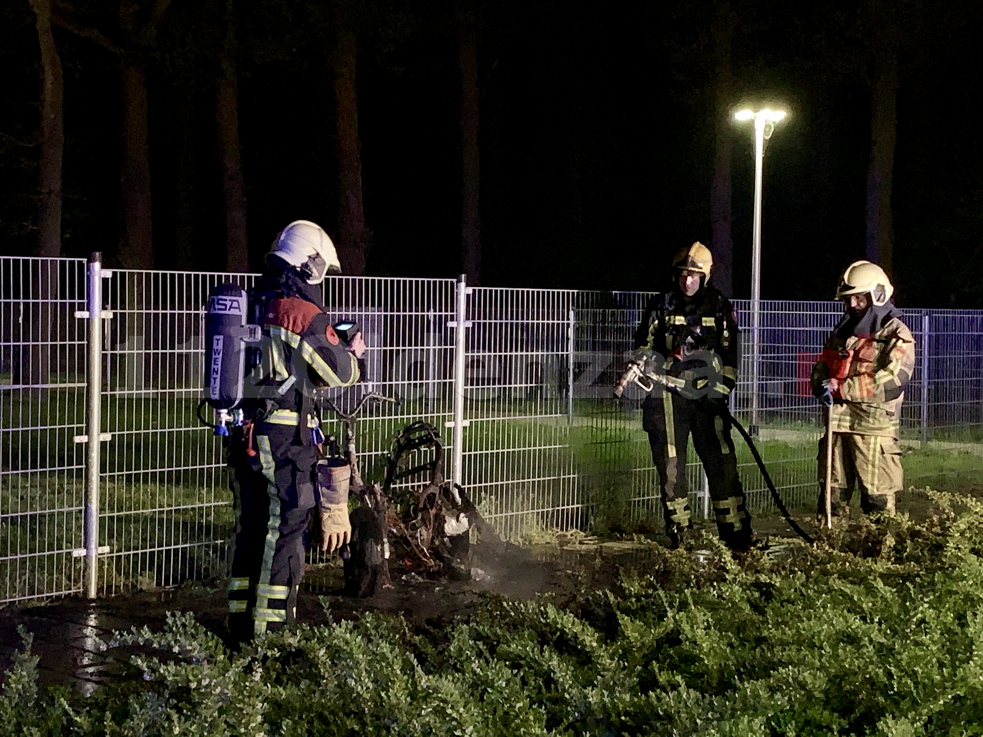 Bromfiets volledig uitgebrand in Saasveld