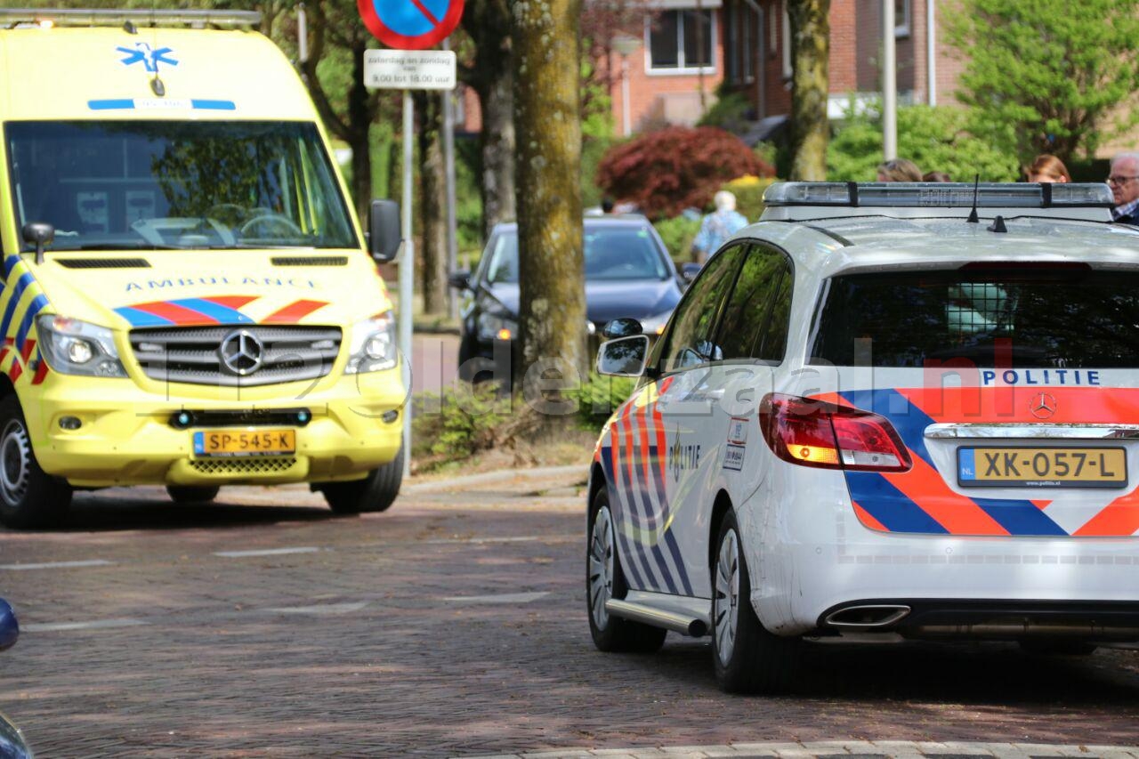 Fietsster gewond bij aanrijding met auto in Oldenzaal