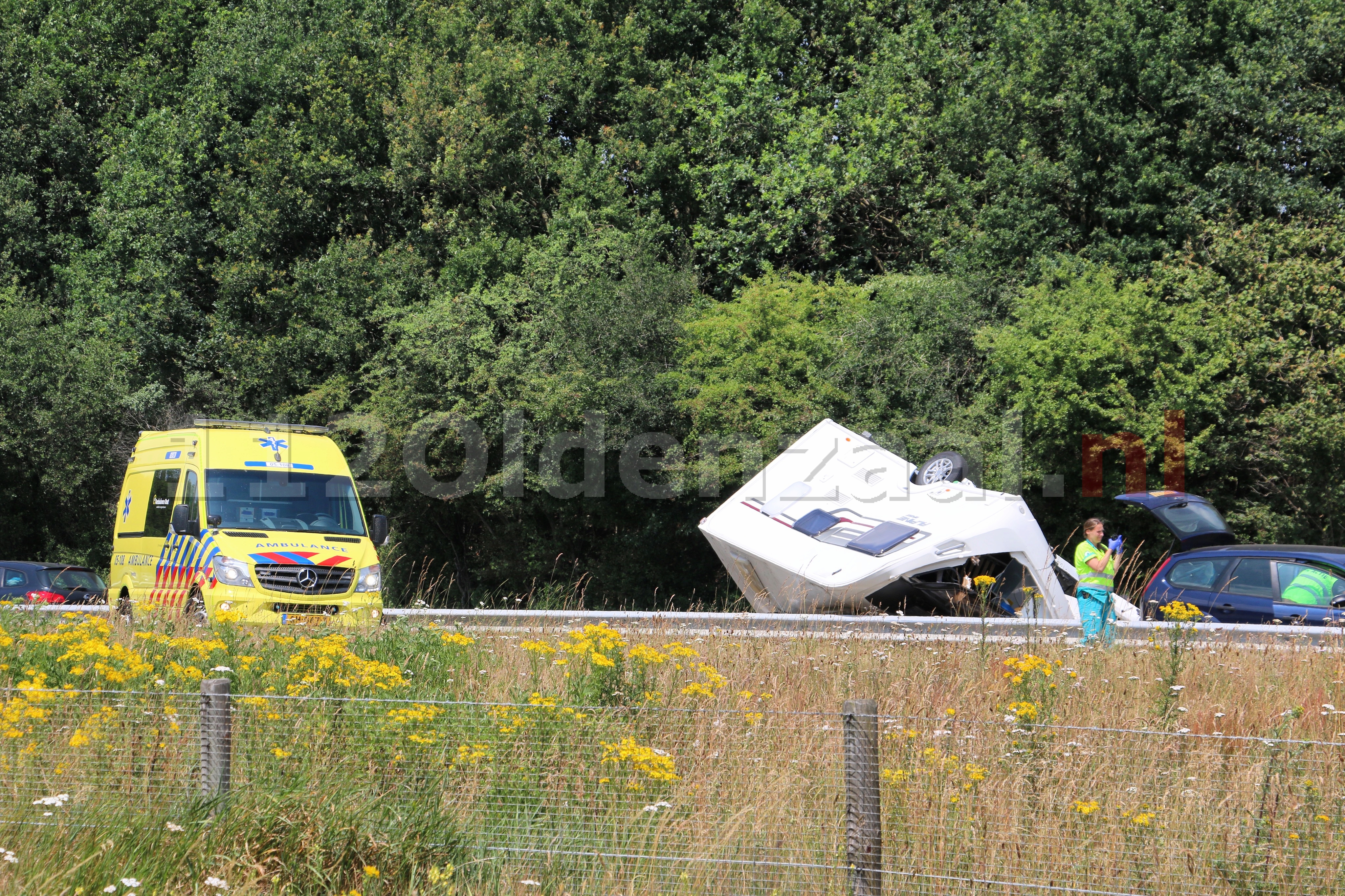 UPDATE: Caravan geschaard op A1 bij Oldenzaal