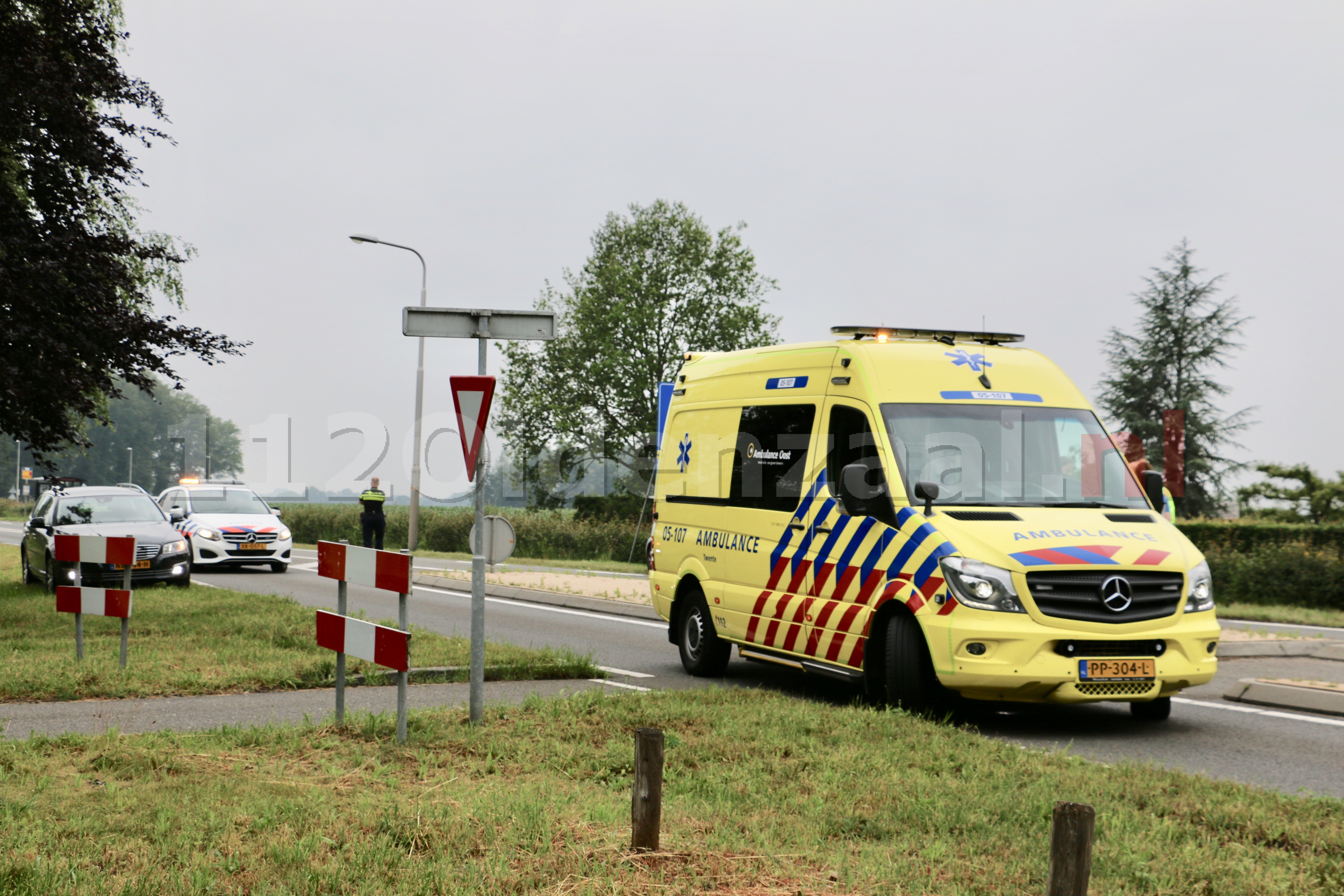 Fietser met hoofdletsel overgebracht naar het ziekenhuis na ongeval in Oldenzaal