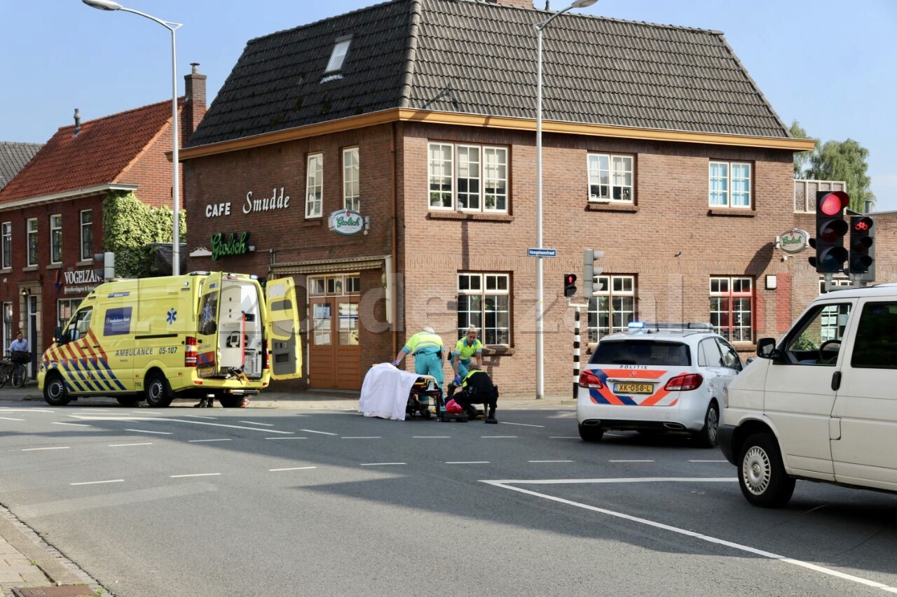 Vrouw gewond naar het ziekenhuis na ongeval in Oldenzaal