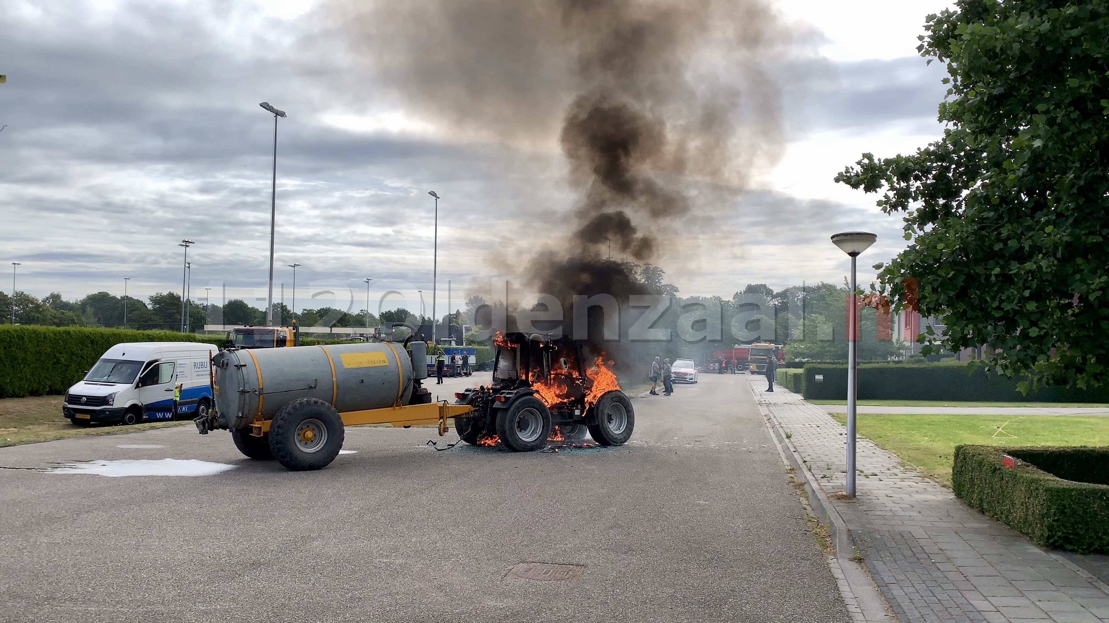 Trekker volledig uitgebrand op Sportlaan Oldenzaal