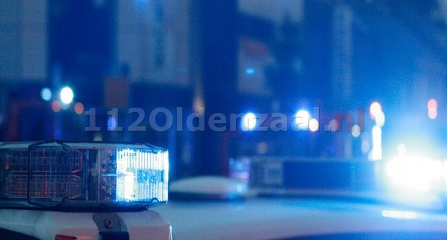 Politieauto geramd tijdens achtervolging door straten Oldenzaal