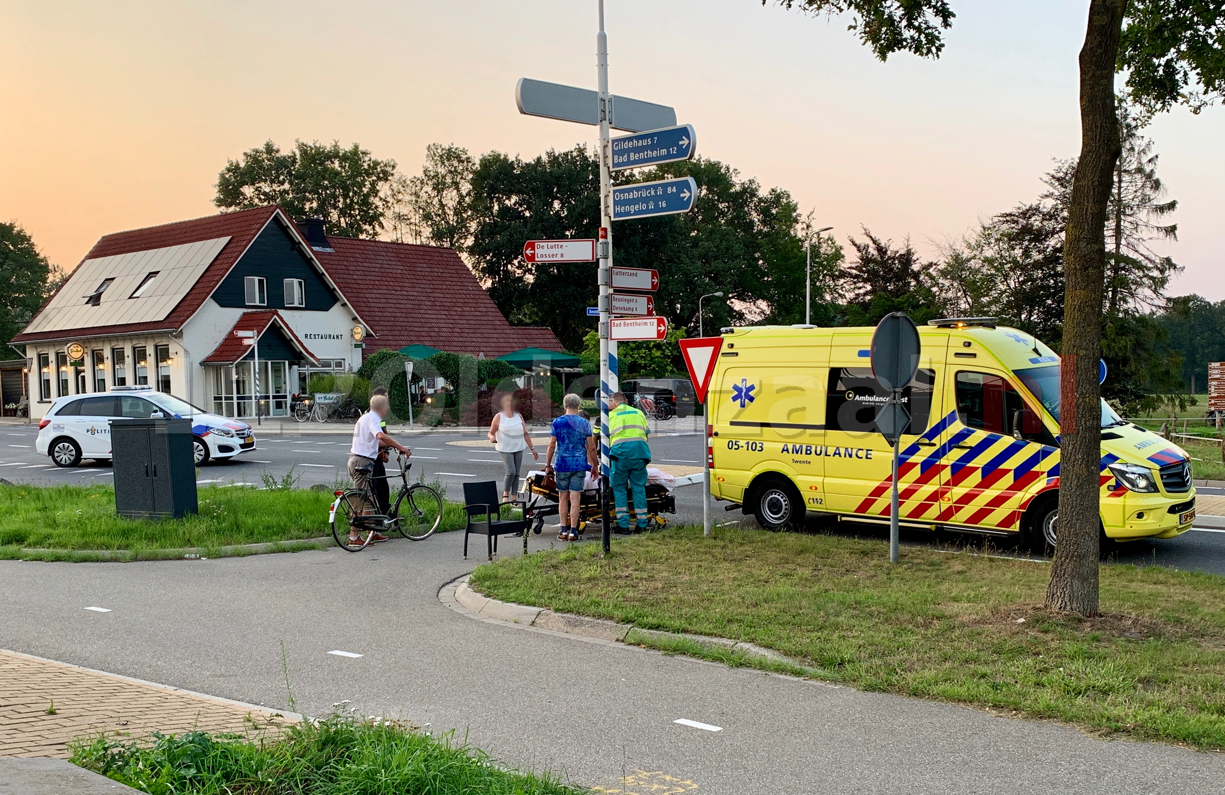 Vrouw gewond naar het ziekenhuis na ongeval in De Lutte