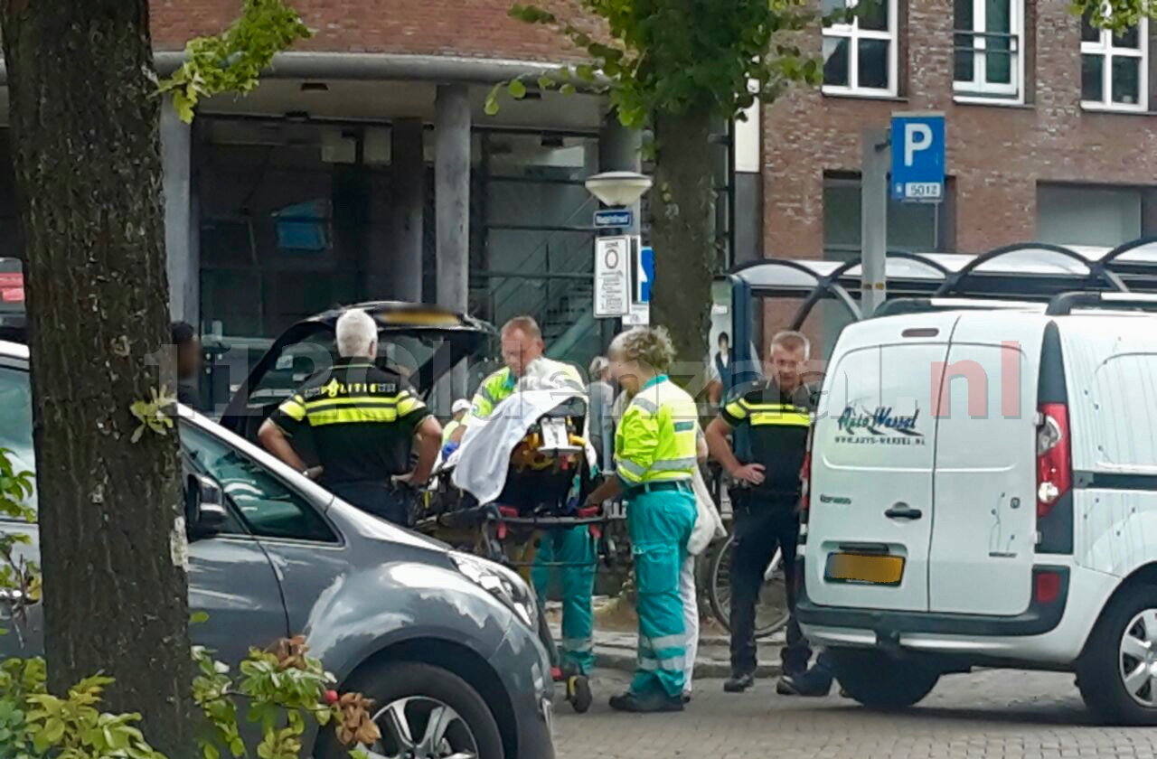 Vrouw gewond naar het ziekenhuis na ongeval