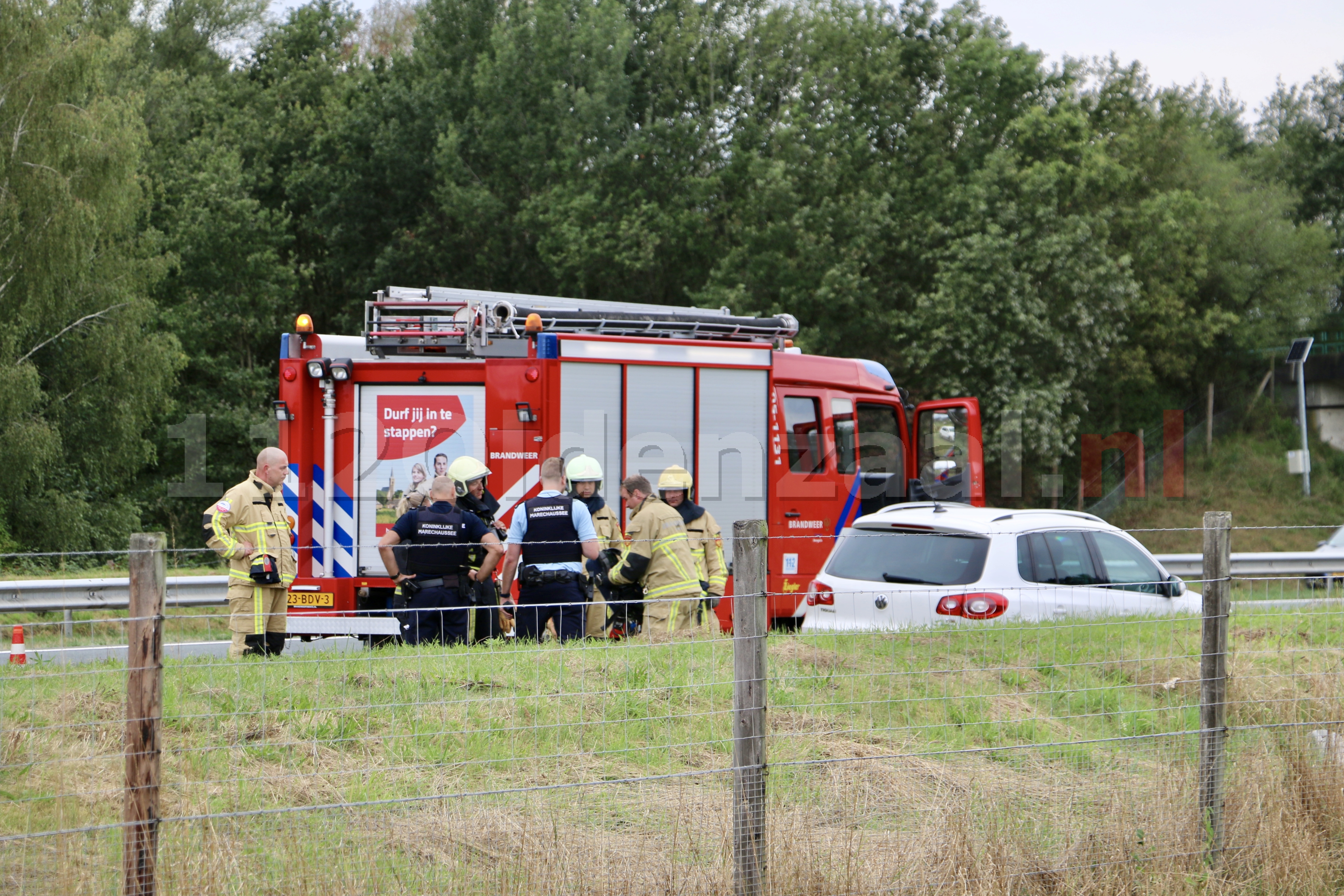 Brandweer rukt uit voor melding autobrand op A1 bij Oldenzaal