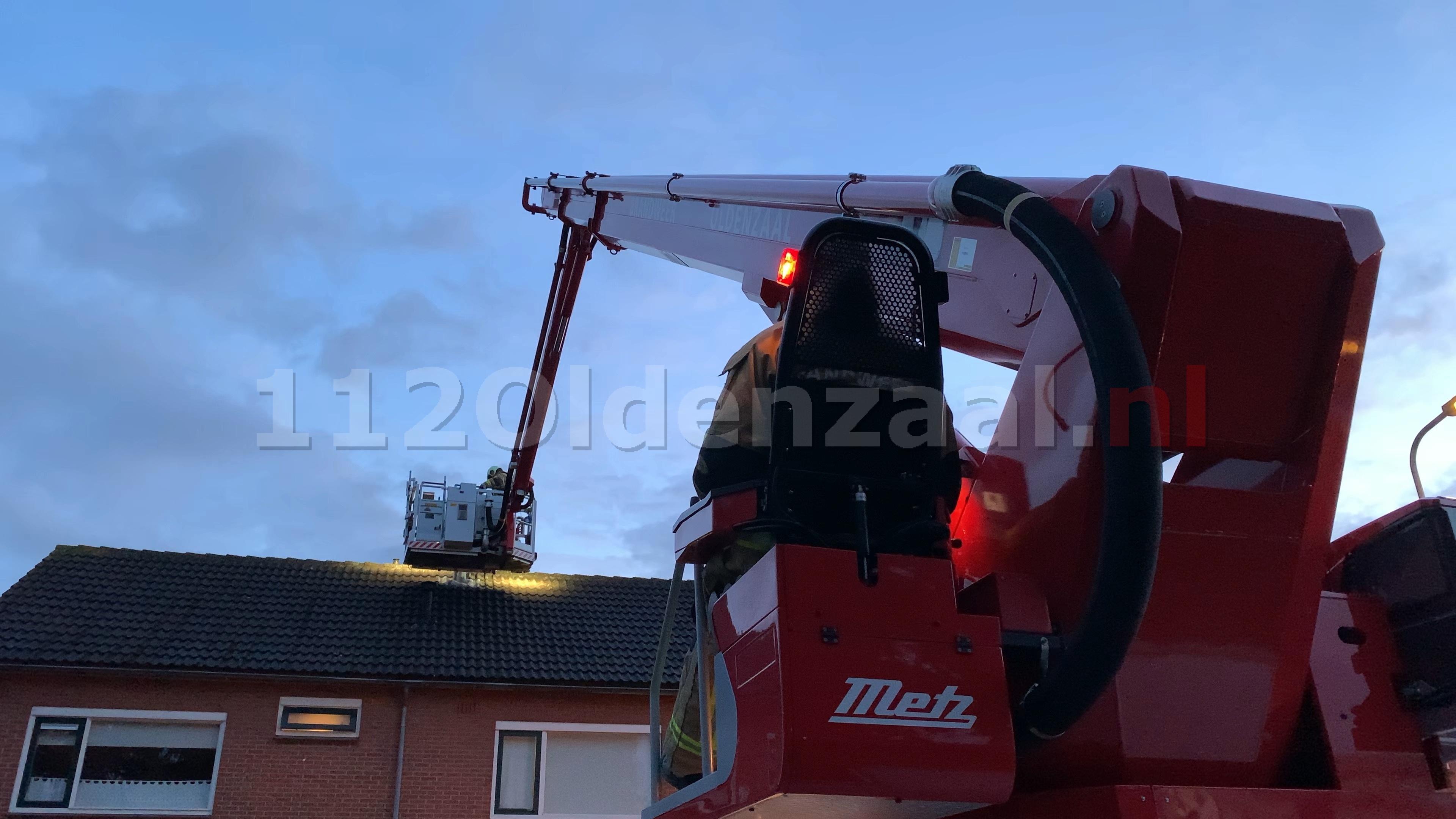 Video: Brandweer rukt uit voor schoorsteenbrand Toon Borghuisstraat Oldenzaal