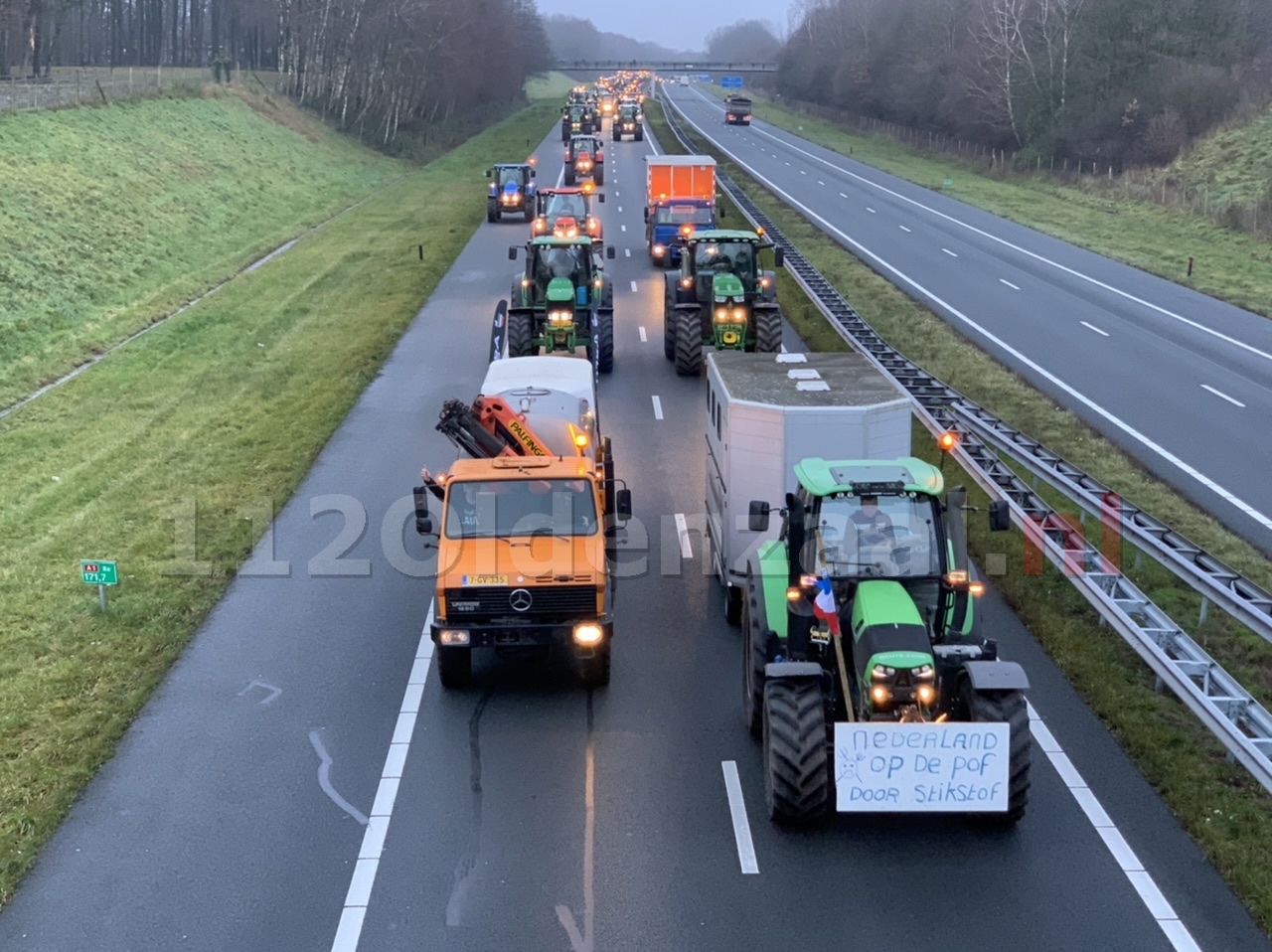 A1 tot Duitse grens volledig geblokkeerd door trekkers