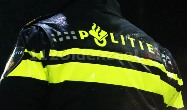 Foto’s: Twee auto’s total loss bij aanrijding in Oldenzaal