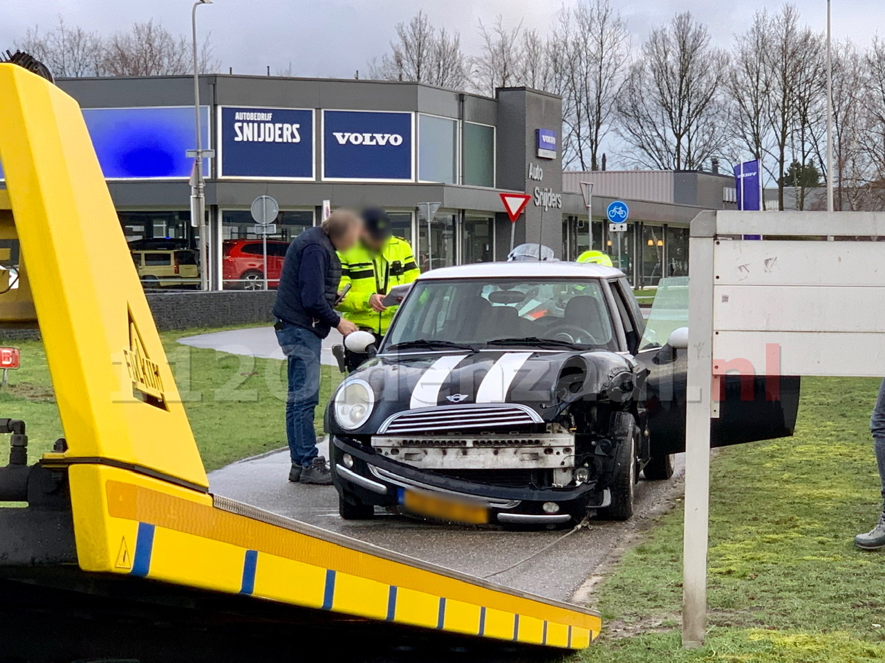 Auto afgesleept na ongeval in Oldenzaal