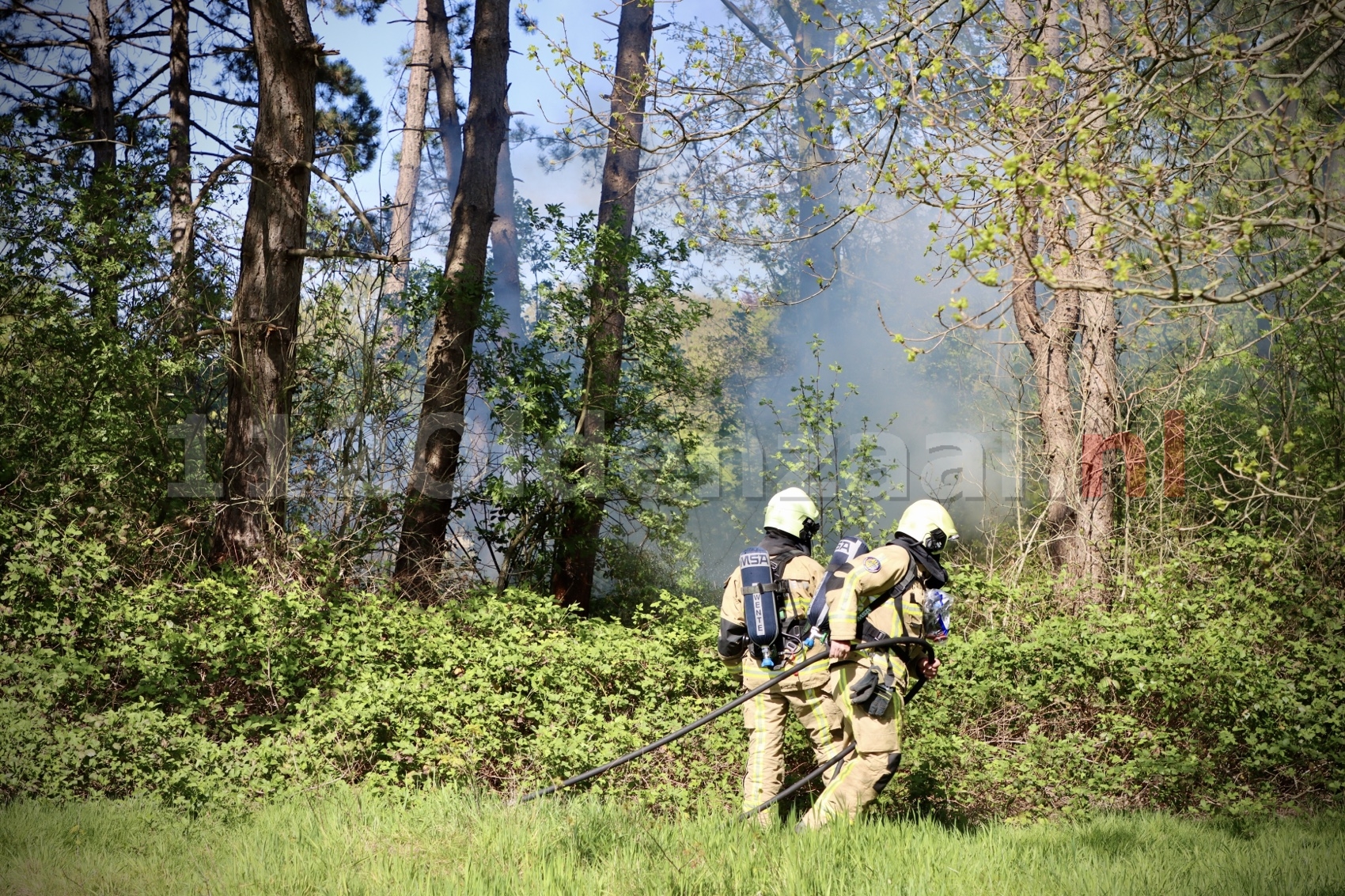 Brandweer rukt uit voor bosbrandje in Oldenzaal