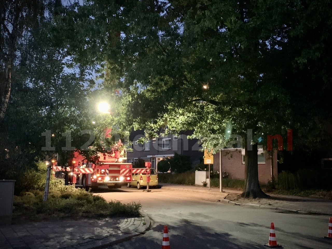 Brandweer rukt uit voor loshangende tak in Oldenzaal