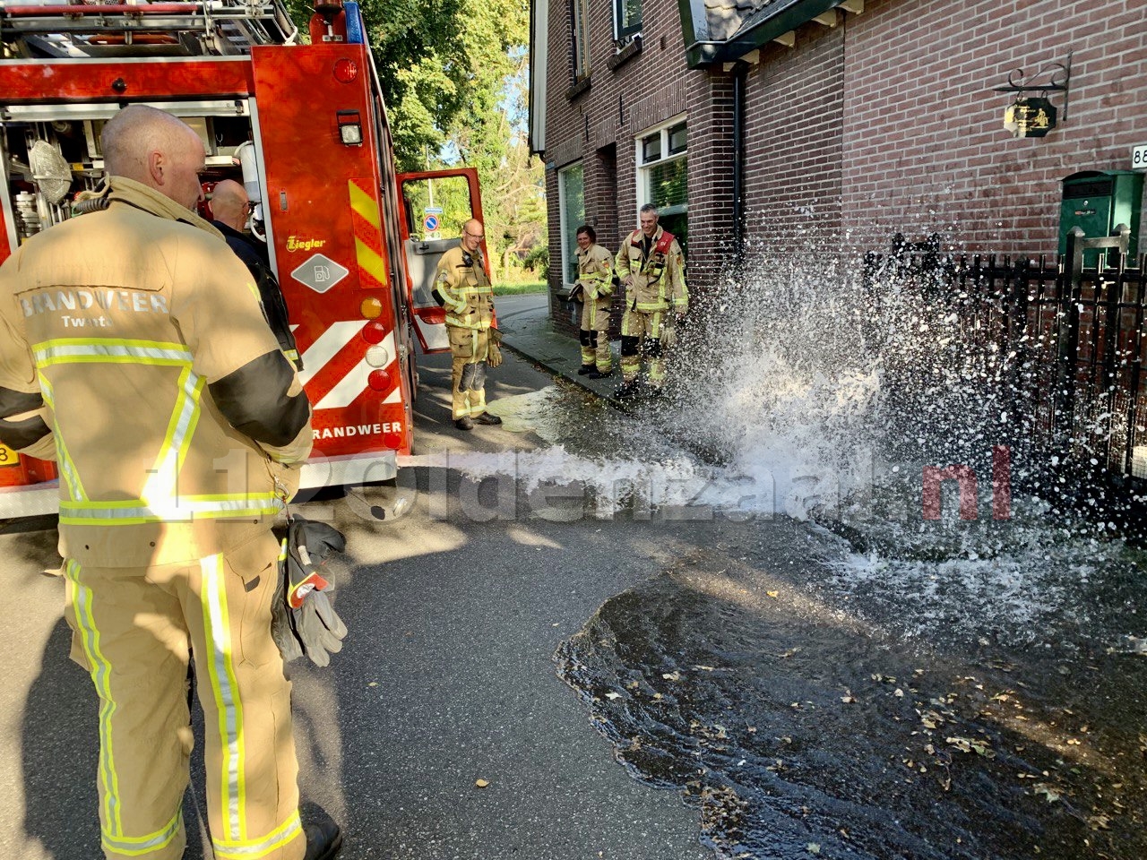 Brandweer Oldenzaal rukt uit voor stank