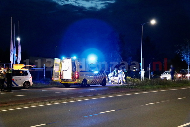 Fietser met spoed naar het ziekenhuis na ongeval met auto in Oldenzaal