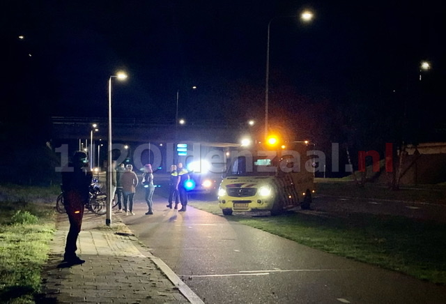 Fietser in Oldenzaal gewond naar het ziekenhuis na val