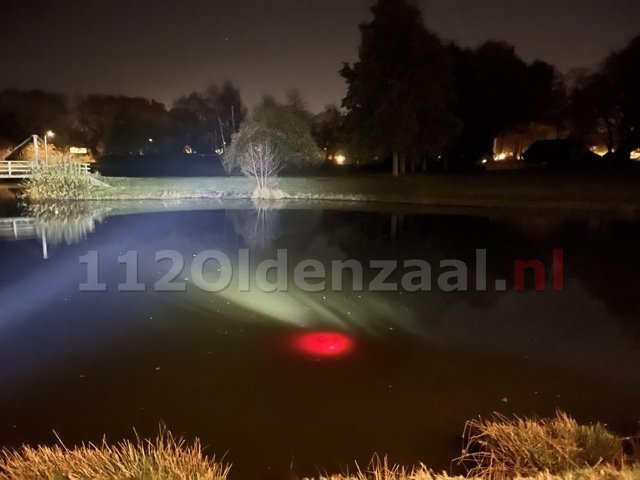 UPDATE (foto’s): “Persoon te water” in Oldenzaal blijkt fietslampje te zijn