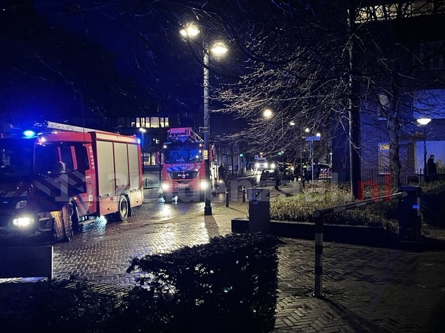 UPDATE: Hulpdiensten rukken massaal uit voor melding brand in appartementencomplex Oldenzaal