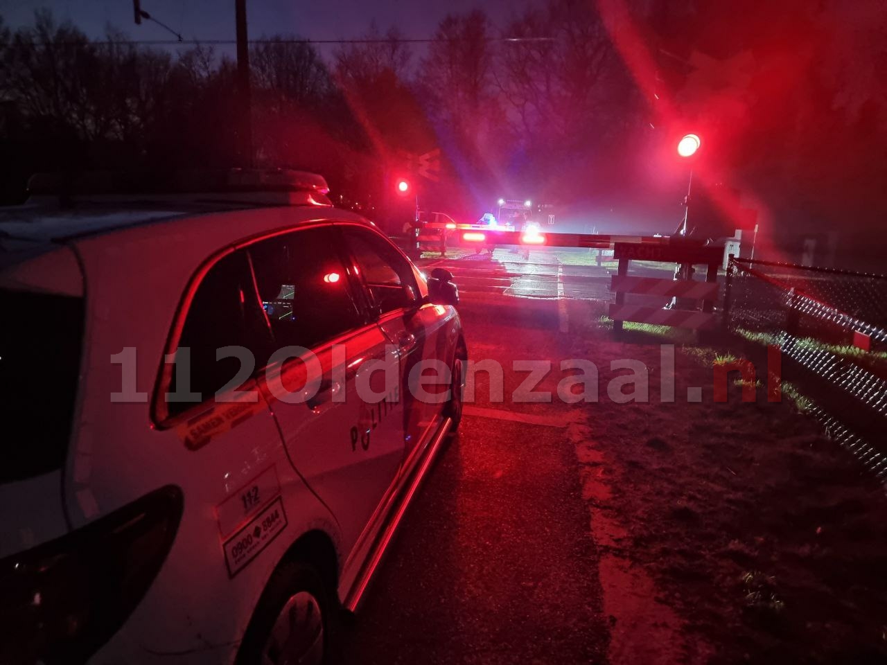 Aanrijding tussen auto en trein; geen treinverkeer tussen Oldenzaal en Hengelo