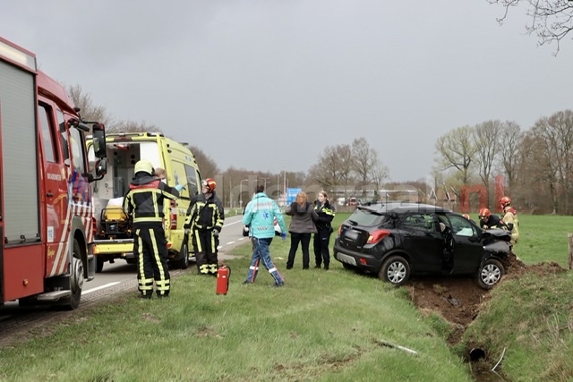 VIDEO: Vrouw gewond bij ongeval in Rossum