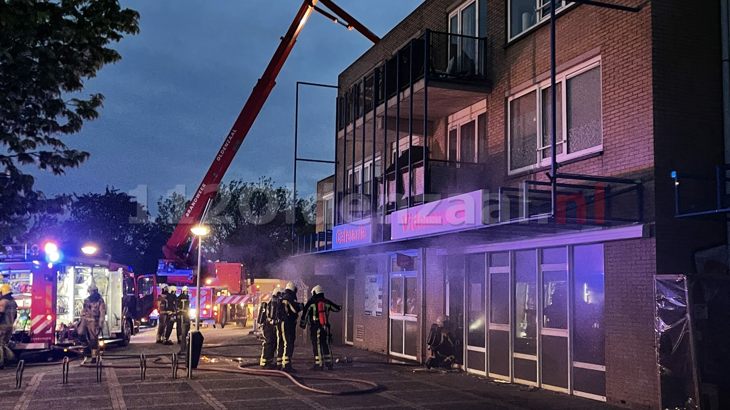 VIDEO: Brand in frituur bij cafetaria in Oldenzaal