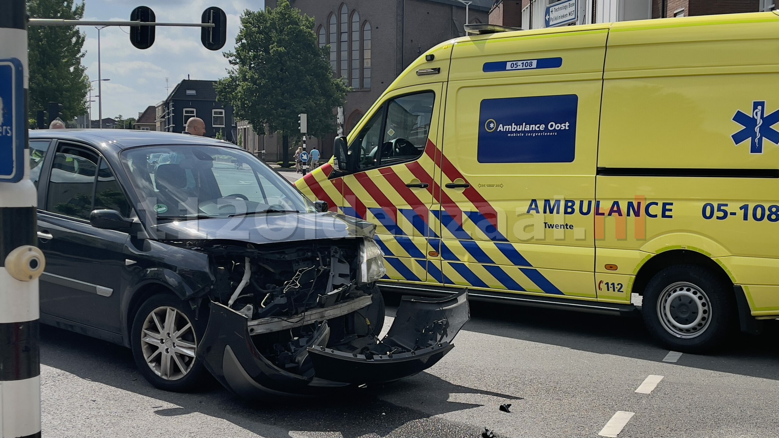 Ongeval tussen twee auto’s in Oldenzaal: een persoon aangehouden