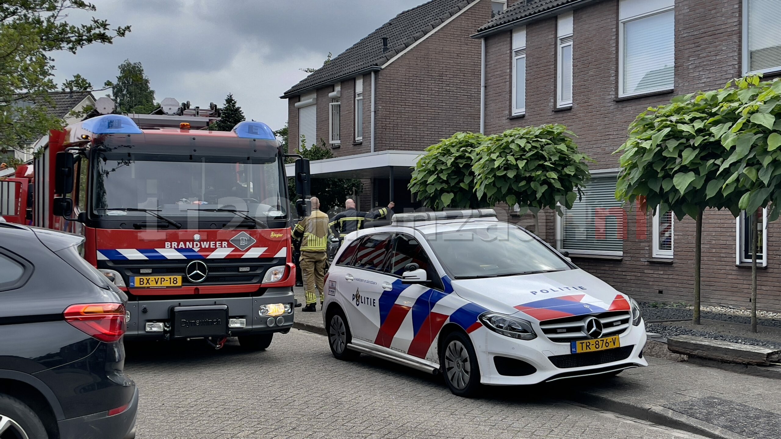 Hulpdiensten rukken uit voor brand in woning Oldenzaal