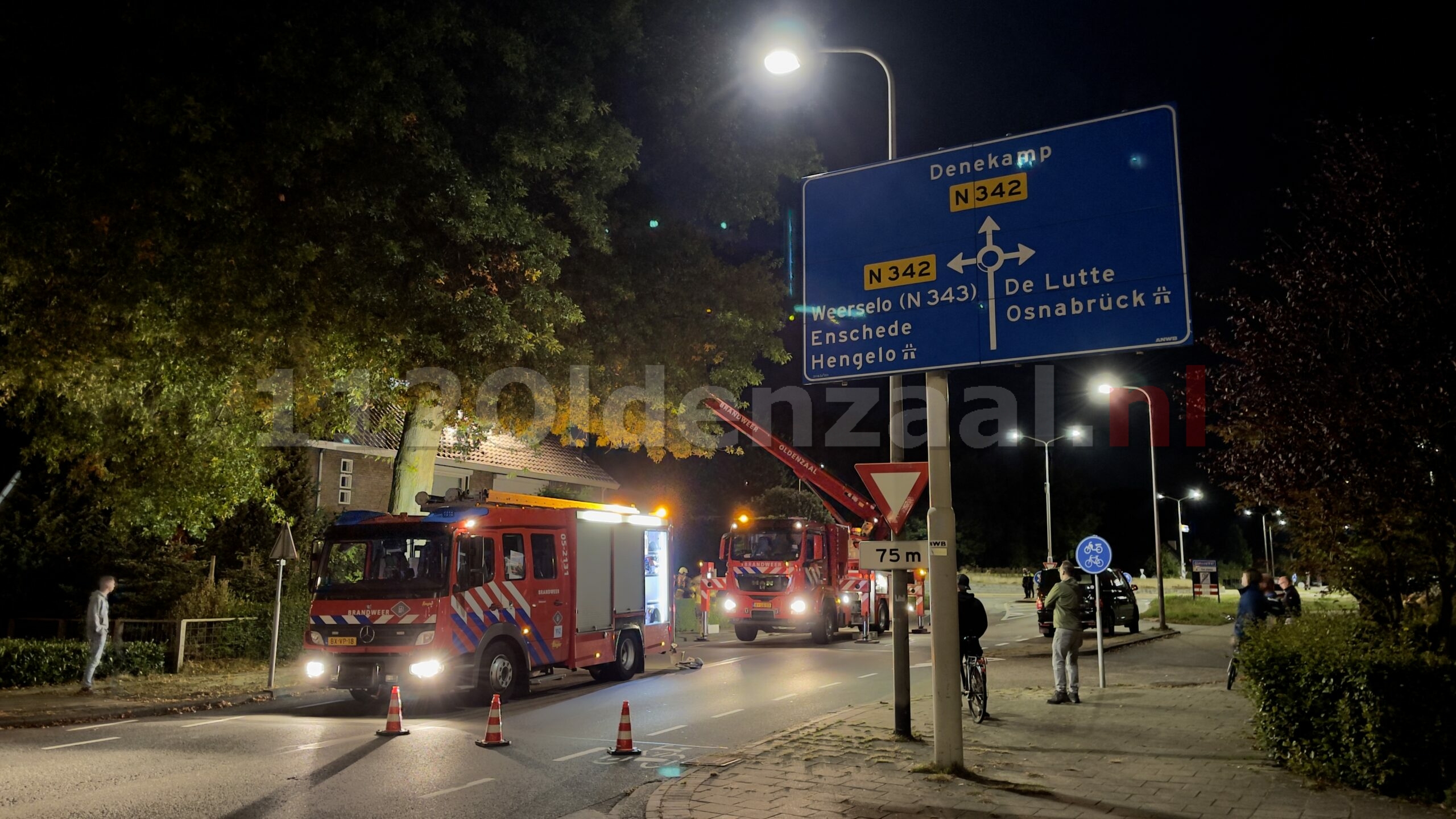 Brandweer rukt uit voor schoorsteenbrand Denekamperstraat Oldenzaal