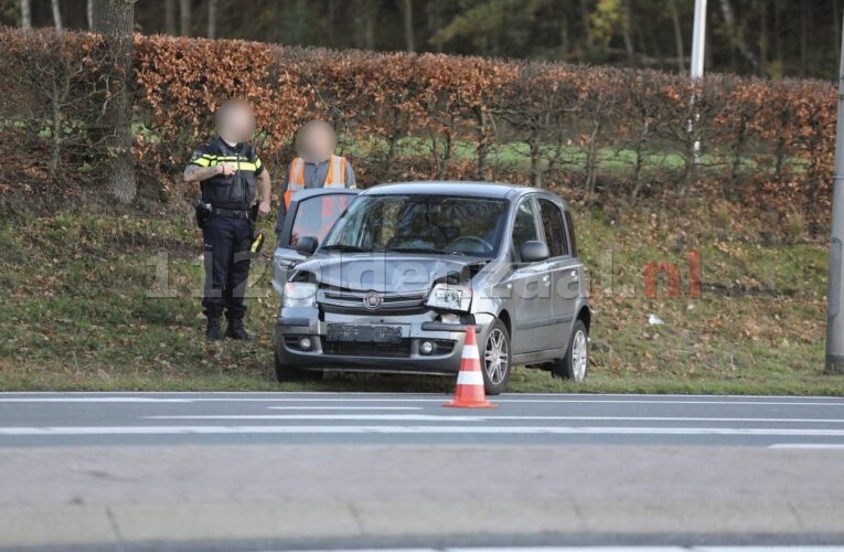 Gewonde bij aanrijding tussen twee auto’s Enschedesestraat Oldenzaal