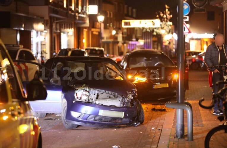 Forse schade bij ongeval tussen twee bestuurders in centrum Oldenzaal