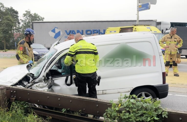 Gewonden en veel schade bij ongeval in Oldenzaal
