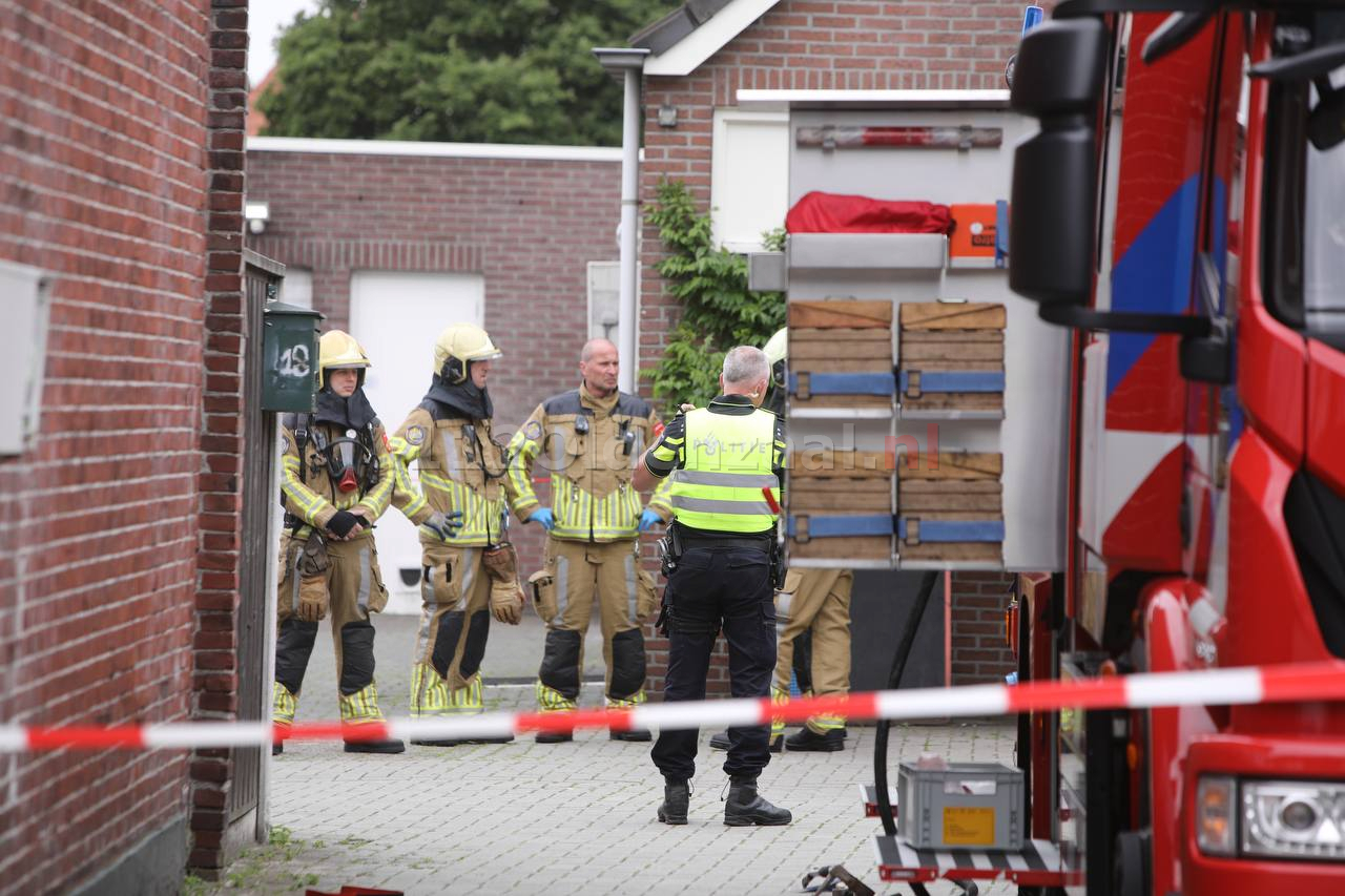 Lichaam aangetroffen in woning Oldenzaal: politie en brandweer ter plaatse