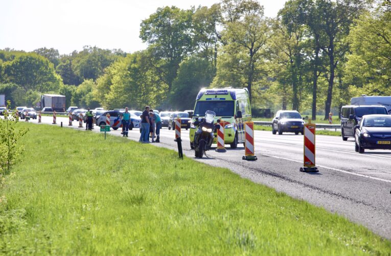 Kop-staartbotsing op A1 bij afrit Oldenzaal