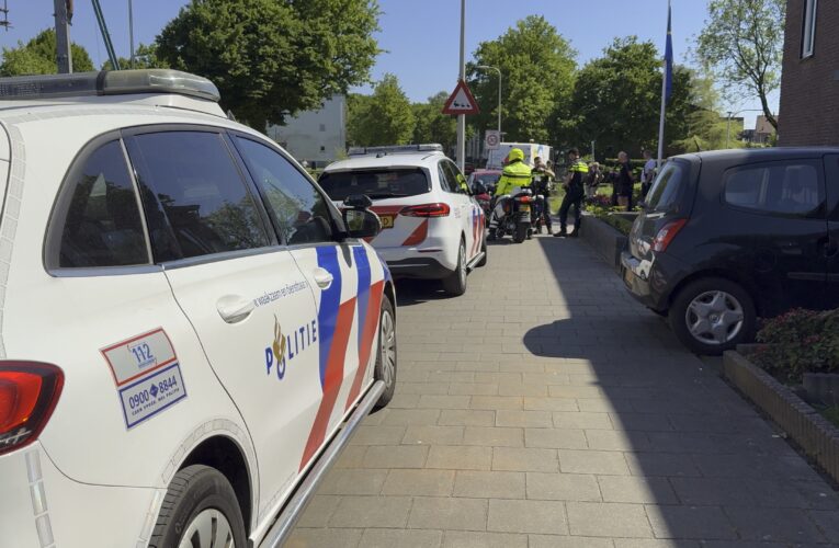 VIDEO: “Man verzet zich na aanhouding na aanrijding in Oldenzaal”