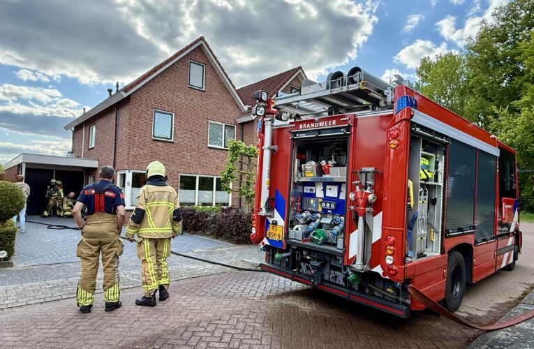 Brandweer rukt uit voor woningbrand in Oldenzaal